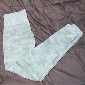 Gym shark camo leggings